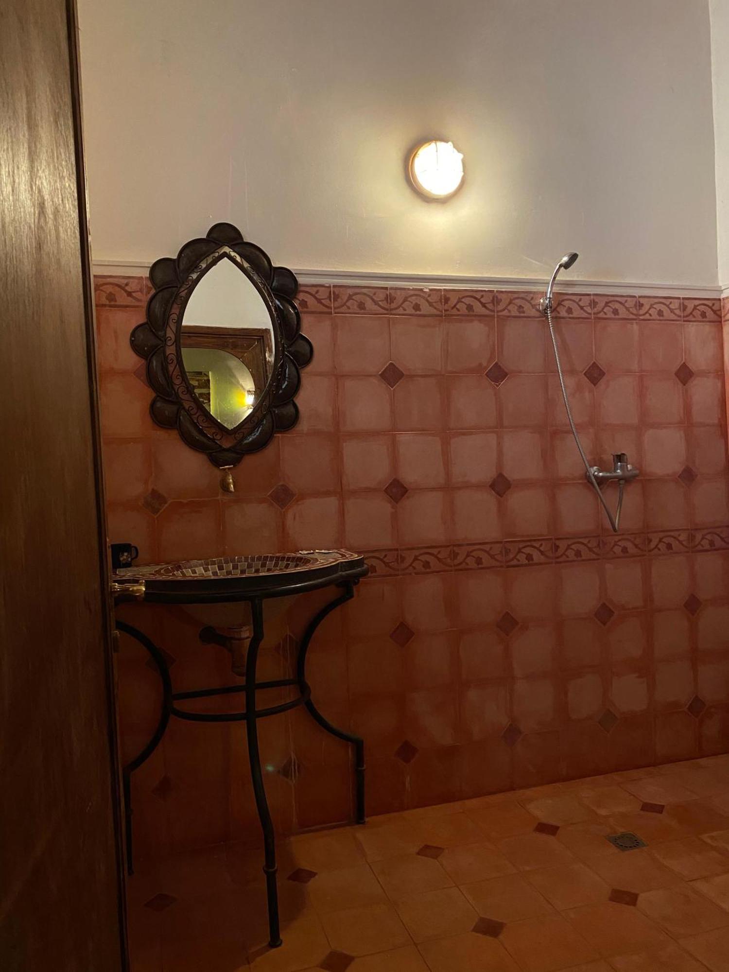 بيت ضيافة Kasbah Ait Bouguemez 3*