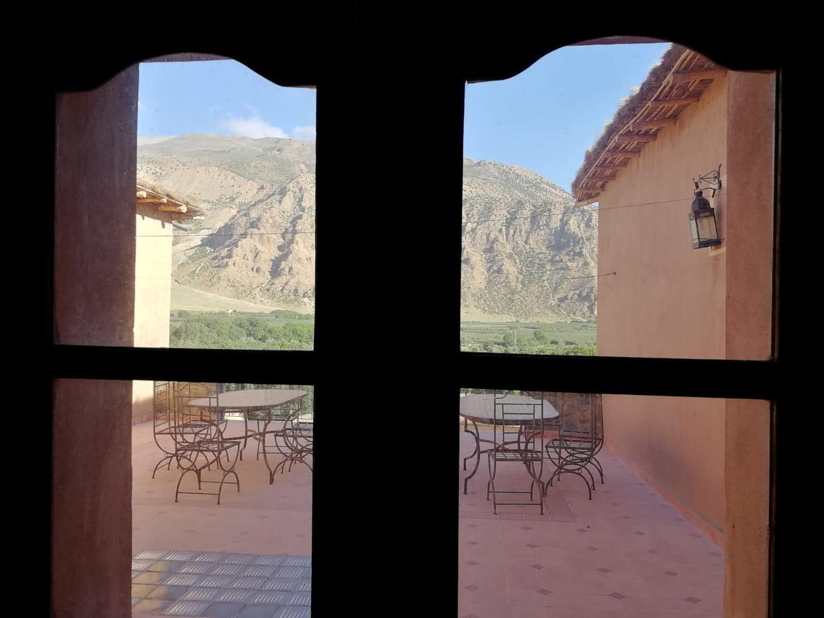 بيت ضيافة Kasbah Ait Bouguemez Agouti